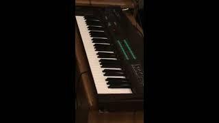 Yamaha DX 9 FM Synthesizer with Tone Bank Modification Patch Demo