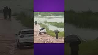 Прорвалу греблю ​​на водосховищі Кіалім в Челябінській області на росії   #шортс #новини #дамба