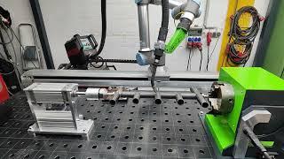 Universal Robot Cobot coordinated Motion positionier