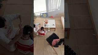 아침 등교 준비 #인아그리고우리집 #원목인테리어 #플랫포인트러그 #소파테이블 #호하