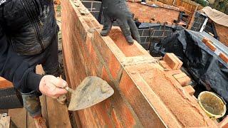 Bricklaying - Budd discovers Pick N Dip?