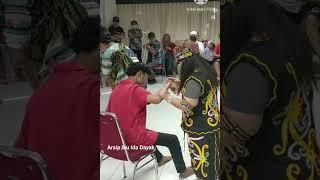 Pengobatan tradisional Ibu Ida Dayak