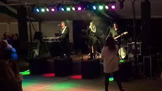 Herzschlag Partyband Achterbahn   Helene Fischer   Cover 06.11.2021 Wickrathhahn