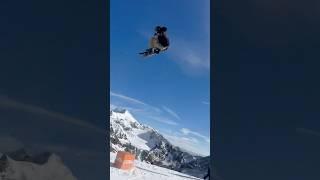 Landing  #snowboarding #ski #freeride #freestylesnowboarding #skiing #mountains #sun #snow