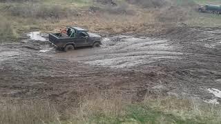 Dad drives the little bronco @ Modickers 4/28/18