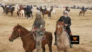 دو جر دیدنی با زحمت زیاد از ضرب علی پهلوان در مسابقات بزکشی سمنگان با تشویق های علاقه مندان اش