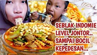 MUKBAG SEBLAK INDOMIE EXTRA PEDAS, BARENG BOCIL SAMPAI KEPEDASAN