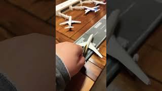 Plane blue disc controlling crashes into airport ￼