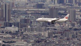 Challenging Approaches Crosswind Landings at Osaka Itami airport Japan airlines 787, Embraer & 737