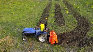 Tractor utilitario SOLIS 26HP  Rotavator en cacao en la Costa Ecuatoriana visto desde el AIRE!