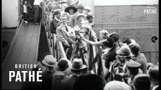 Mary Pickford & Douglas Fairbanks  AKA Mary Pickford & Douglas Fairbanks Arrive (1920)