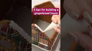 3 tips for building a gingerbread house! #cookiedesign #christmas #icing #gingerbread #royalicing