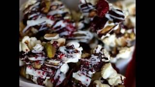 Easy Giftable Recipe! Holiday Kettle Corn Bark