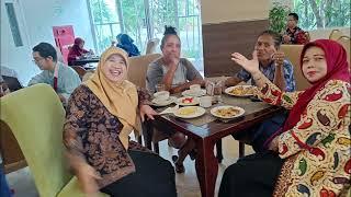 Sarapan di Resto Syariah Hotel Solo