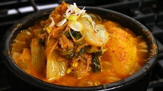 Pork bones soup (Gamjatang: 감자탕)