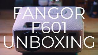 portable projector FANGOR F601 unboxing. 外で使えるポータブルプロジェクター、FANGOR F601の開封。