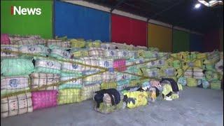 Ratusan Bal Pakaian Bekas Impor Senilai Rp10 Miliar Dimusnahkan di Sidoarjo #iNewsMalam 20/03