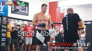 STRONGSTYLE GYM on FOOX:30 Extended ft. Stipe Miocic music by: DJ Sedi Bodel brianfoox.com