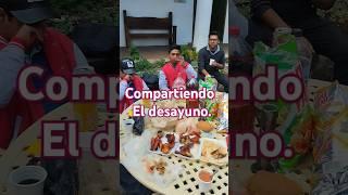 Desayunando en el museo || Bosques Altos