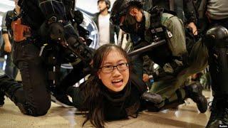 香港抗议者在多处购物中心举行抗议活动 期间再爆警民冲突