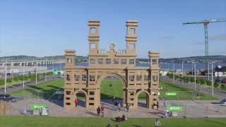 Dundee`s Royal Arch Recreated in Cardboard