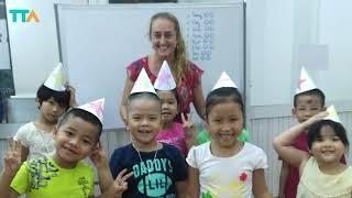 Teaching English (TEFL) - Vicky's Vietnam Story 