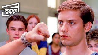 El Hombre Araña: Peter Pelea con Flash en la Escuela (Escena con Tobey Maguire)