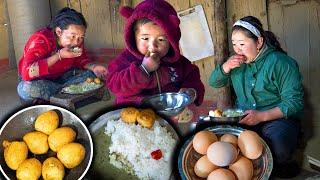 Boiled Fry Egg Recipe & Rice Cooking & eating in Village Kitchen || New Nepali Village Vlogs