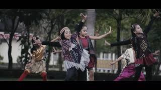 "WONDERLAND INDONESIA" - Alffi Rev feat Novia Bachmid - Tradisional Dance Performance 