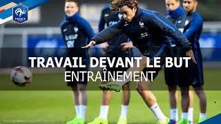 Travail devant le but pour les attaquants