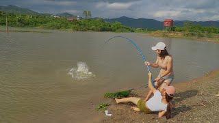 Amazing Fishing | Two Beautiful Girls Trying To Catch Giant Fish | Hook Fishing