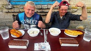 Кто быстрее съест всю еду выиграет 1000 рублей. Заруба кишкаблудов из деревни