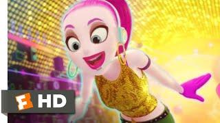 The Emoji Movie - Just Dance Scene | Fandango Family