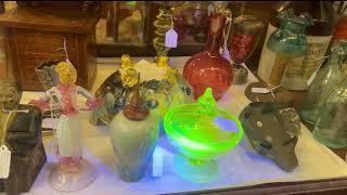 Hunting for Uranium Glass at the Slatington Antique Marketplace in Pennsylvania!