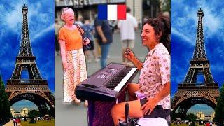 Un Momento Mágico en París: Señora Francesa se une a cantar conmigo!!