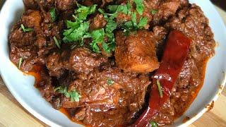 Dhaba style Chicken bhuna masala recipe || spicy chicken curry recipe