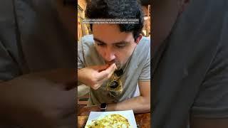 Vlog: eating with my hands in public