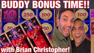 Brian Christopher & King Jason play slot machines in Las Vegas!!! Buddy time!  EEEEE! 