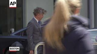 Actress Felicity Huffman arrives at Boston court