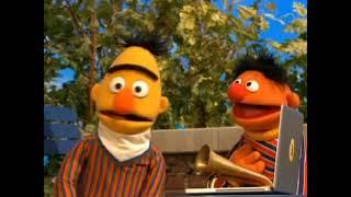 Sesame Street: Bert And Ernie- Computer