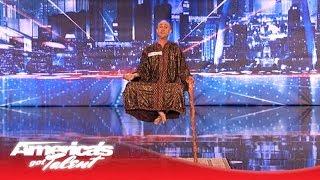 Special Head Levitates and Shocks the Crowd - America's Got Talent