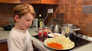 Chechen chef boy! Cooking veggies! Easy cooking! Yummy food!
