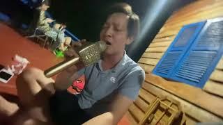 *** Ca sĩ Đông Dương phiêu live cùng nhạc sĩ Minh Hiếu với chính sáng tác của anh ấy !!!