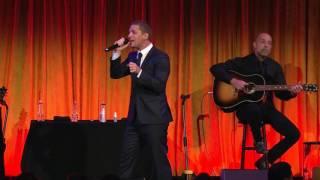 Rob Thomas performs "Unwell" at Uniting Lyme-Free World Gala