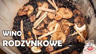  Wino świąteczno - rodzynkowe:)   Przepis na wino z rodzynek z dodatkami :) 