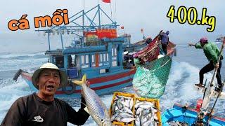 Đảo cá trên biển anh em vui mừng khi trúng đàn cá mồi 400kg bội thu nghề lưới rút | thuận sanh tv