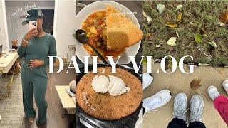 VLOG: OFFICIALLY FALL! COMFORT MEALS, BAKING, FALL WALKS, DIY KEY CHARM, FALL PREP