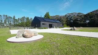 Di Jones / The Highlands Black Barn, Fitzroy Falls