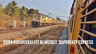 22114 Kochuveli - LTT Bi-weekly Superfast Express silent crossing with WAP7