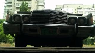 1975 Chrysler Newport   Вид из "ямы".